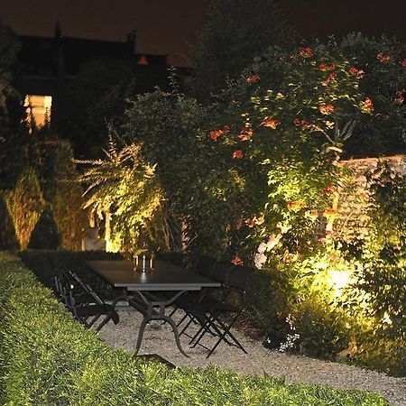 B&B Un Jardin En Ville Saint-Gilles 外观 照片
