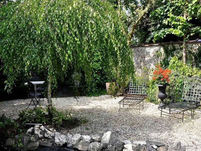 B&B Un Jardin En Ville Saint-Gilles 外观 照片